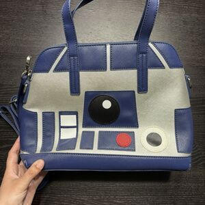 LIMITED EDITION STAR WARS R2D2 LOUNGEFLY DOME PURSE CROSSBODY BAG